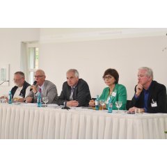 v.l.n.r.: MdL Hanns-Jörg Rohwedder (Piraten-Landtagsfraktion NRW), Moderator Hubertus Gärtner (Journalist), MdL Rainer Deppe (CDU Landtagsfraktion NRW), MdL Annette Watermann-Krass (SPD-Landtagsfraktion), MdL Norwich Rüße (Bündnis 90/Die Grünen-Landtagsfraktion NRW)