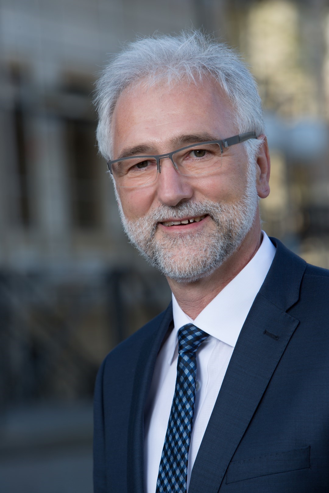 Dr. Karl-Heinz Frieden